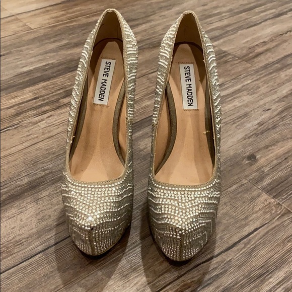 Steve Madden rhinestone pumps - Picture 3 of 6